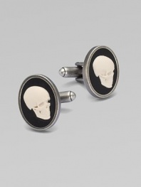 Brass design finished with cameo-style skull detail.Brass½ x ¾Imported