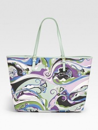 A spacious silhouette of Pucci's signature swirl-print, perfect for the beach or poolside.Leather double top handles, 9 drop Magnetic top closure Internal bag with chain 21W X 12½H Made in Italy 