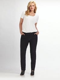As comfortable as they are stylish, simple, classic jeans in Italian bi-stretch cotton have the perfect skinny fit.Waistband with button close and belt loopsZip flyFront scoop pockets and coin pocketBack patch pocketsSkinny legRise, about 11Inseam, about 3395% cotton/5% elastaneMachine washImported of Italian fabric