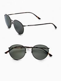 Small-frame metal sunglasses take a fresh approach to a cool vintage look. UV400 lens Made in Italy 