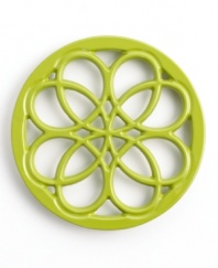 Dressing the table is all in the details. An easy way to add charm and sophistication to your next sit-down affair, this green apple trivet adds a splash of color and an eye-catching, modern pattern to the spread. Limited lifetime warranty.