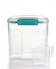Short on measuring cups? Keep things simple with Martha Stewart Collection's storage container with measuring cup. Store sugar, flour, rice or other dry goods--along with the cup. When it comes time to measure, just scoop and reseal! Limited lifetime warranty.