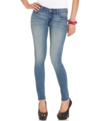 These Levi's® Jeans in the Jealousy wash hug your curves for a super-sexy fit. Pair them with your highest heels for a look that just doesn't quit!