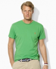 Classic-fitting short-sleeved T-shirt in lightweight jersey-knit cotton.