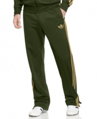 From warm up to cool down, the fresh retro-inspired look of these sleek adidas track pants will never go out of style. (Clearance)