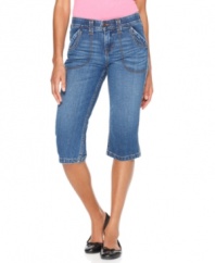 Levi's petite jean capris features a stylish silhouette complete with slimming features built in!
