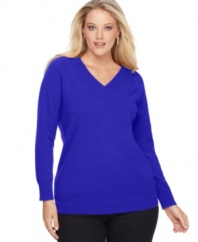 Plus size fashion that indulges you in sumptuously soft comfort. This cashmere sweater from Jones New York Collection is accented by a ribbed V-neck.