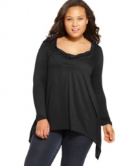Soprano's plus size tunic gives your outfit fluid, free-flowing look. Rock the asymmetrical hem with your favorite pair of jeans!