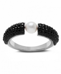Perfect harmony. Black and white--a go-to color combination--evokes effortless elegance on Swarovski's Piano ring. Adorned with a white crystal pearl and sparkling jet crystal Pointiage®, it's made in ruthenium tone mixed metal. Size 7.
