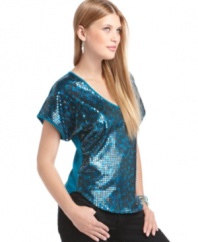 Live the glamorous life in Eyeshadow's sequined top. Definitely eye-catching, wear it with a fitted blazer and your darkest pair of jeans for a trend-forward look.