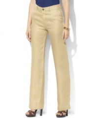 These classic-fitting petite dress pants from Lauren by Ralph Lauren exude tailored sophistication in a sleek stretch construction for a flattering fit.