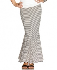 Your hips won't lie in Sequin Hearts' striped maxi skirt, where a fit-and-flare mermaid silhouette celebrates your curves!