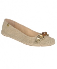 Pretty flats with a touch of wooden detail. The Unice espadrille flats by Etienne Aigner Wood are cute and casual, but never plain.