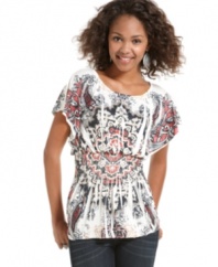 Get graphic with this printed top from Sequin Hearts – a perfect choice for on-the-go style.
