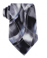 With an artistic abstract pattern, this tie from Jerry Garcia is everything you want it to be.