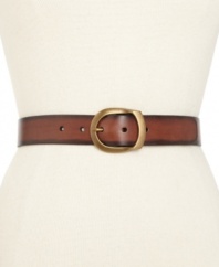 A classic polished leather belt from Fossil that complements your favorite pair of weekend jeans.