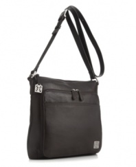 Giani Bernini blends function and fashion for this well-appointed leather crossbody that's finished in a classic hue.