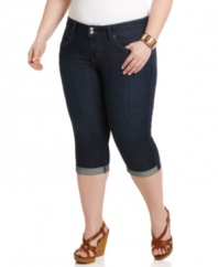 Featuring a tilted rise for fuller coverage, Levi's plus size capri jeans are basics for your spring wardrobe-- pair them with the season's latest tanks and tees!