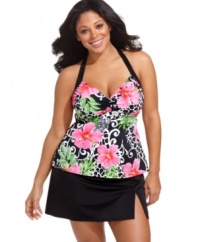A bold hibiscus floral print creates a lush, tropical look! This plus size tankini top from Fit 4 U features H-back construction for great support in the sun.
