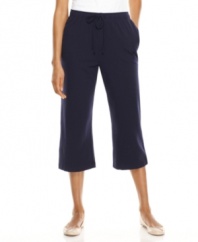 These easy pull-on capri pants are springtime staples, from Karen Scott. Low in price and high in comfort, these will be your casual day favorites!