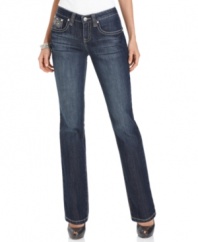 A dark wash and jeweled back pockets makes these petite jeans by Earl Jeans ready for nighttime! Finish the look with heels and a bold top.