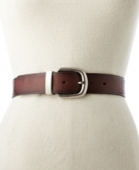 A quick twist takes you from rich brown leather to sleek black. Reversible belt by Fossil.