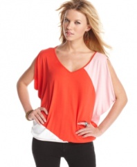A pretty palette plus draped batwing sleeves equal the ideal top to wake up your neutral jeans! From Guess?.