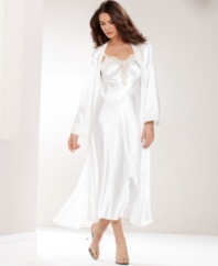 Romantic in every way. Lace applique trims the shoulders of the flowing Elegance robe by Linea Donatella.