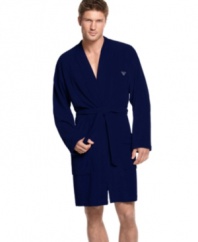 Wrap yourself up in the supremely soft comfort of Emporio Armani's ultra-absorbent cotton robe.