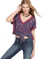 Lace and paisley make a girlish pair in this cropped number from Fire – a super cute top that adds an element of flirt to your wardrobe!