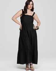Bask in the sun in this Eileen Fisher silk dress, designed in a tiered sillhoutte with an elegant floor-sweeping hem.