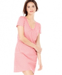 A cozy sleepshirt with a pretty all-over print and sweet scalloped trim is the perfect style for everyday lounging.