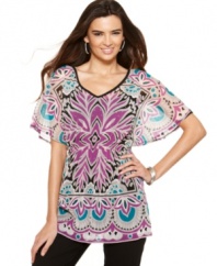 Come on, get free! Featuring pops of ultra-feminine colors of the season, this petite printed mesh tunic from Alfani offers an stylish, comfortable coordinate for both night and day wear.