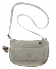 Packed with pockets from the inside out, the versatile Syro crossbody bag is your everyday go-to carrier.