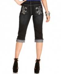 Add these rockstar-inspired jeans to your summer fashion arsenal! Earl Jeans' petite capris make a sleek style statement that's punctuated by rhinestones and embroidered detail at the pockets.