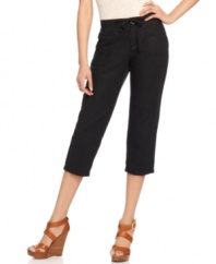 DKNY Jeans makes these petite cargo capris summer-ready with a light linen fabrication and a flattering cut that looks amazing with a strappy wedge.