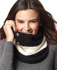 Hunker down and hide from the chill with this gorgeous two-tone neck wrap by MICHAEL Michael Kors. Crafted in a thick, wool blend knit.