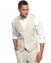 Pair this vest from Perry Ellis with matching dress pants or set it aside with some jeans for a clean, casual look. Either way you have a versatile addition to your wardrobe.