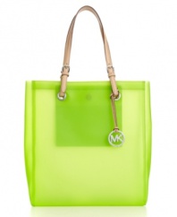 A great vacation tote, the Jelly's vibrant colors, rhodium hardware and frosted finish are as bright as your off-the-clock mood.