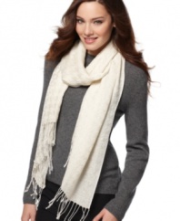 The stunning neutral shimmer of this luxe, woven Houndstooth scarf by Style&.co. will make you the center of attention.