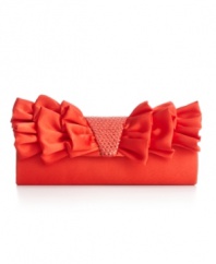 Spice up your night-out look with this ruffle evening clutch from Jessica McClintock. Voluminous ruffles and a high-shine sequin center will add a high-fashion edge to your after-hours style.