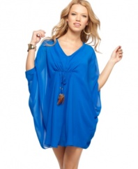Get pretty in chiffon with this gauzy poncho dress from Rampage, designed to make an entrance!