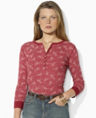 Rendered in lightweight slub cotton jersey, Lauren by Ralph Lauren's chic Henley petite shirt exudes vintage romance in a whimsy, weathered floral print.