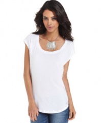A contrast exposed zipper at back center ups the edge on this GUESS? top -- perfect for an effortlessly cool look!