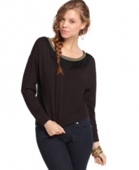 Easy to wear & totally comfy, pair this fringed topper from Miss Chievous with your fave dark wash jeans.
