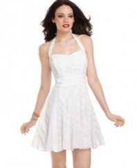 Picnic pretty, this a-line dress from GUESS? delights with its flirty, halter neck style and summery panels of lace!