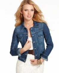 Pleating at the bodice and an awesome four-pocket style make this jean jacket from GUESS? an A+ layer! Play up the versatility of denim by pairing this jacket with a delicate dress.