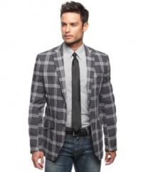 With a modern check pattern, this blazer from Tallia is a contemporary take on a classic piece.