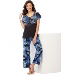 Perfect for slumber or those lazy Saturdays. Style&co's pajamas set features a stylish v-neck and comfy crop pants.
