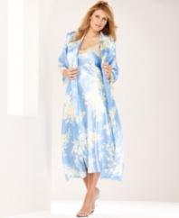 Indulge your romantic side with this gorgeous Printed Satin wrap from Jones New York. Throw it on in the morning or at night for a little everyday luxury.